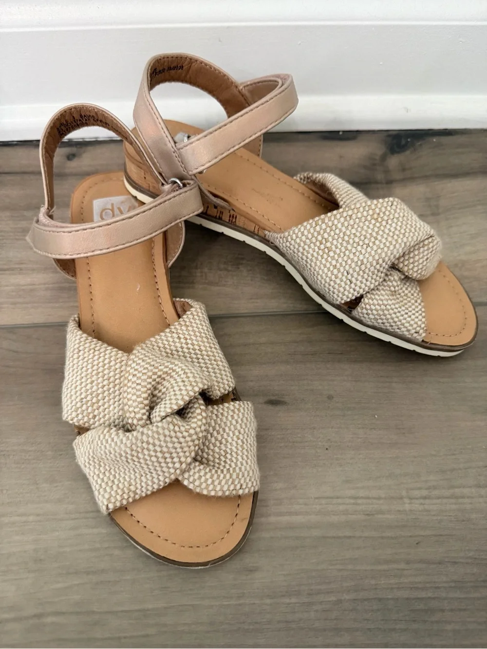 Dolce Vita Girls Davis Tan Sandals Size 3